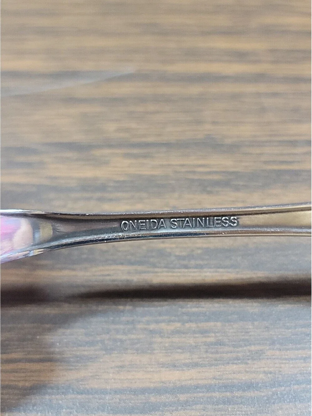 Oneida Stainless Steel Flatware Set - 2 Spoons and 1 Fork